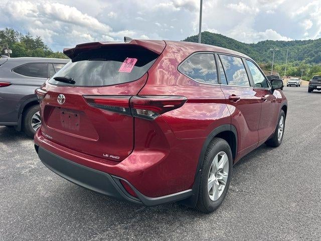 2025 Toyota Highlander LE AWD (SE)