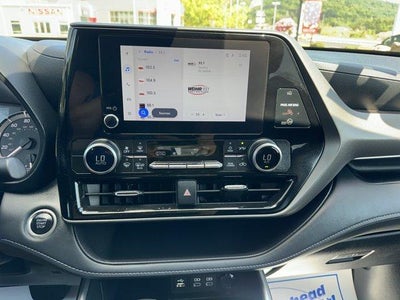 2025 Toyota Highlander LE AWD (SE)
