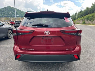 2025 Toyota Highlander LE AWD (SE)