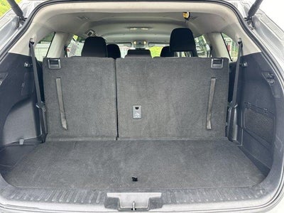 2025 Toyota Highlander LE AWD (SE)