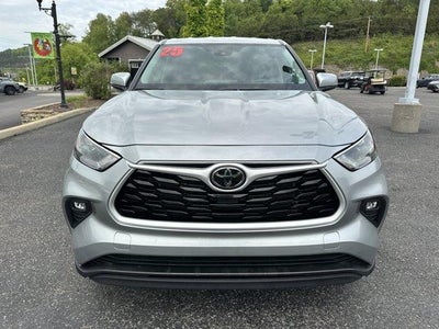 2025 Toyota Highlander LE AWD (SE)