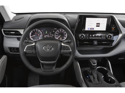 2025 Toyota Highlander LE AWD (SE)