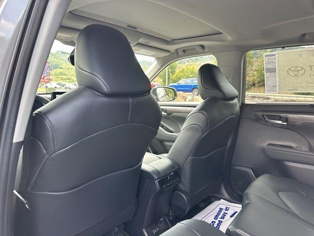 2025 Toyota Highlander Limited AWD (Natl)