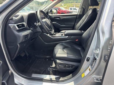 2023 Toyota Highlander Platinum AWD (Natl)
