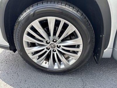 2023 Toyota Highlander Platinum AWD (Natl)