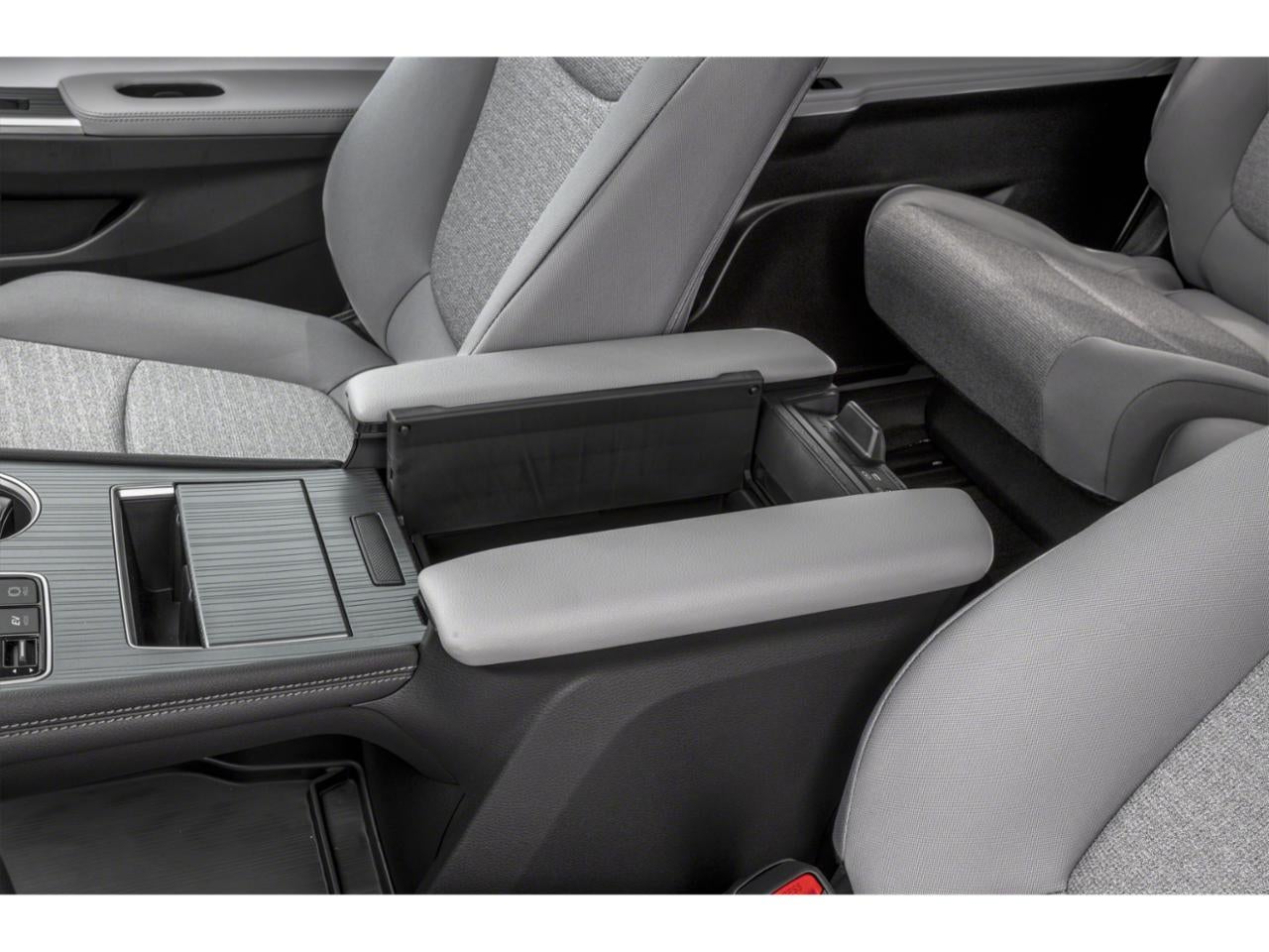 2026 Toyota Sienna LE FWD 8-Passenger (Natl)