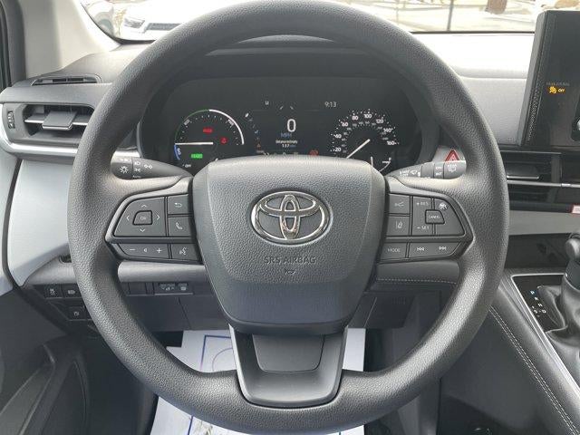 2026 Toyota Sienna LE AWD 8-Passenger (Natl)