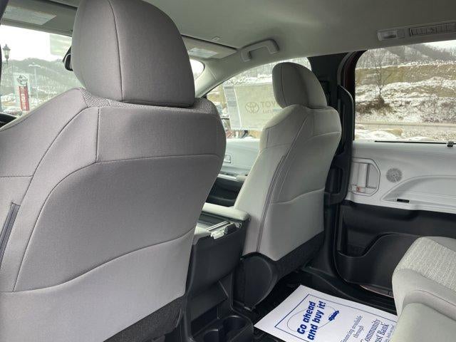 2026 Toyota Sienna LE AWD 8-Passenger (Natl)