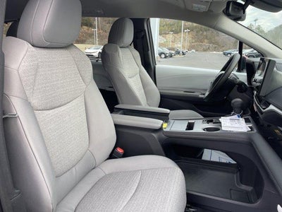 2026 Toyota Sienna LE AWD 8-Passenger (Natl)