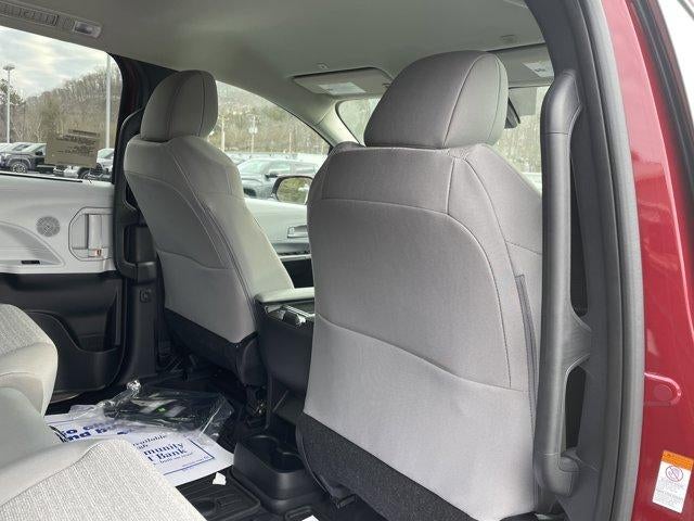 2026 Toyota Sienna LE AWD 8-Passenger (Natl)