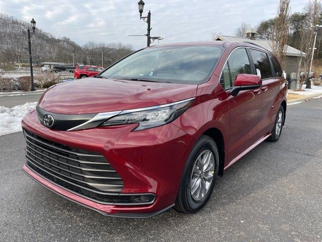 2026 Toyota Sienna LE AWD 8-Passenger (Natl)