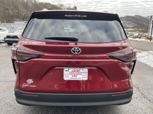 2026 Toyota Sienna LE AWD 8-Passenger (Natl)