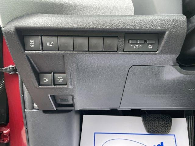 2026 Toyota Sienna LE AWD 8-Passenger (Natl)