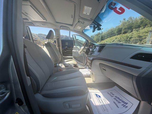 2013 Toyota Sienna 5dr 7-Pass Van V6 Ltd FWD (Natl)