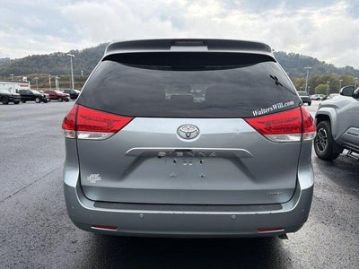 2013 Toyota Sienna 5dr 8-Pass Van V6 XLE FWD (Natl)