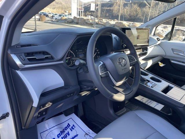 2026 Toyota Sienna XLE AWD 7-Passenger (Natl)