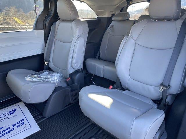 2026 Toyota Sienna XLE AWD 7-Passenger (Natl)