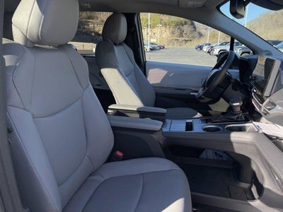 2026 Toyota Sienna XLE AWD 7-Passenger (Natl)