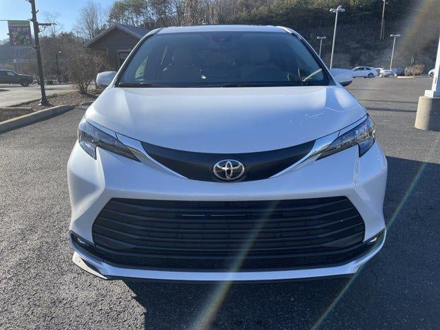 2026 Toyota Sienna XLE AWD 7-Passenger (Natl)