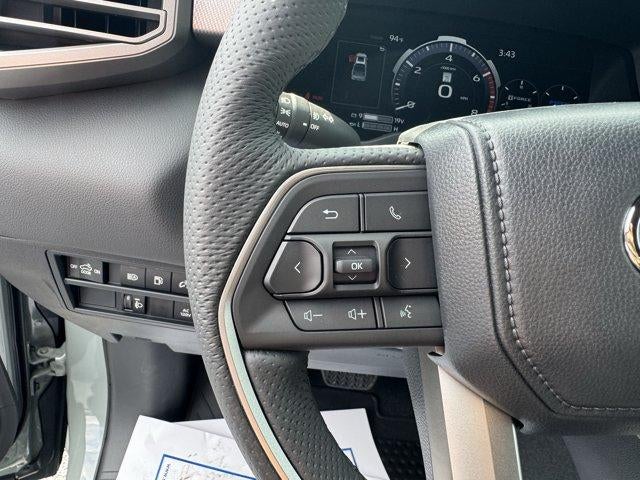2026 Toyota Tundra 4WD 4WD Limited Hybrid CrewMax 5.5' Bed (Natl)