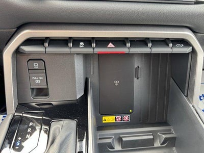 2026 Toyota Tundra 4WD 4WD Limited Hybrid CrewMax 5.5' Bed (Natl)