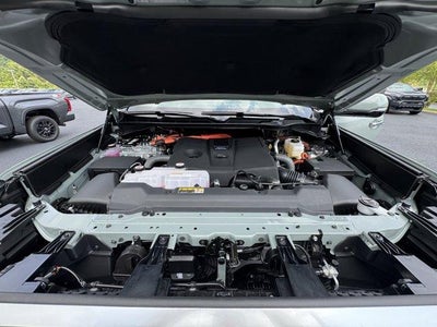 2026 Toyota Tundra 4WD 4WD Limited Hybrid CrewMax 5.5' Bed (Natl)