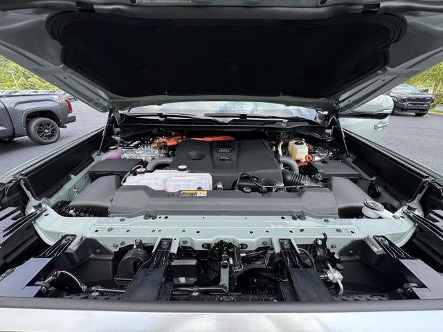 2026 Toyota Tundra 4WD 4WD Limited Hybrid CrewMax 5.5' Bed (Natl)