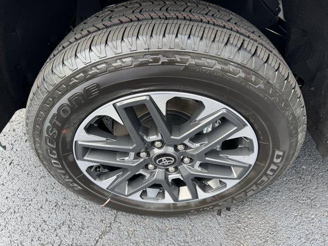 2026 Toyota Tundra 4WD 4WD Limited Hybrid CrewMax 5.5' Bed (Natl)