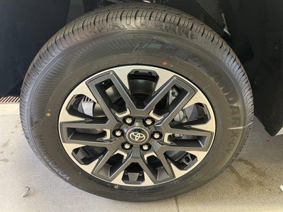 2026 Toyota Tundra 4WD 4WD Limited Hybrid CrewMax 5.5' Bed (Natl)