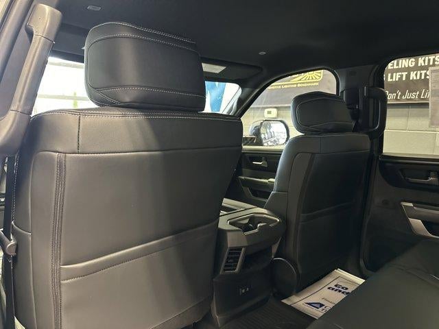 2026 Toyota Tundra 4WD 4WD SR5 CrewMax 5.5' Bed (Natl)