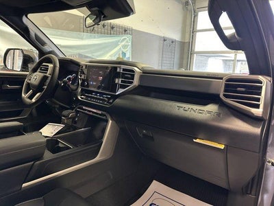 2026 Toyota Tundra 4WD 4WD SR5 CrewMax 5.5' Bed (Natl)