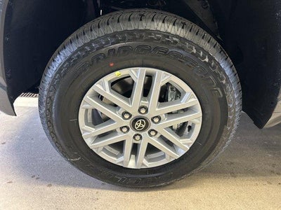 2026 Toyota Tundra 4WD 4WD SR5 CrewMax 5.5' Bed (Natl)