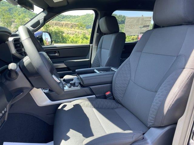 2026 Toyota Tundra 4WD 4WD SR5 CrewMax 5.5' Bed (Natl)