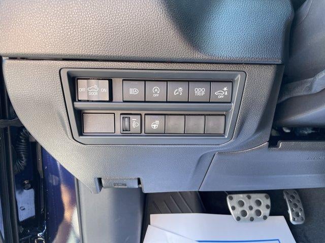 2026 Toyota Tundra 4WD 4WD SR5 CrewMax 5.5' Bed (Natl)