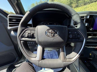 2026 Toyota Tundra 4WD 4WD SR5 CrewMax 5.5' Bed (Natl)