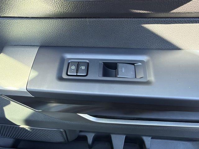 2026 Toyota Tundra 4WD 4WD SR5 CrewMax 5.5' Bed (Natl)