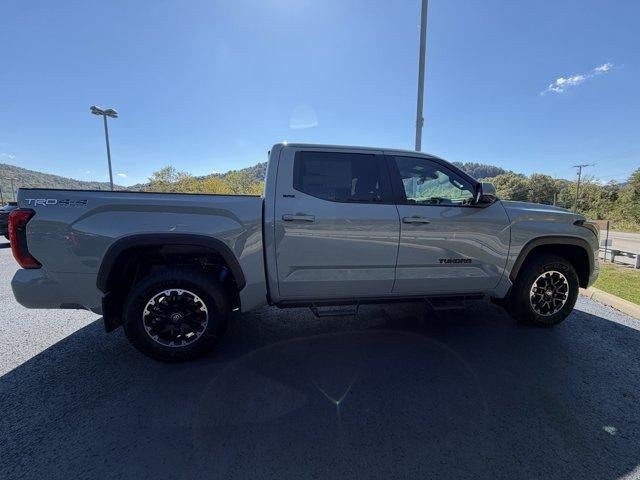 2026 Toyota Tundra 4WD 4WD SR5 CrewMax 5.5' Bed (Natl)