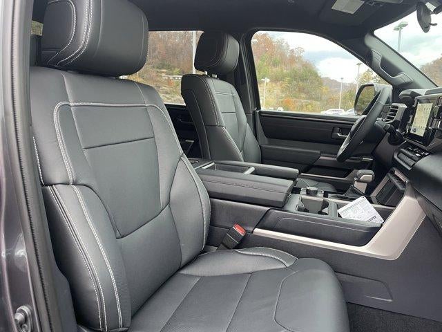 2026 Toyota Tundra 4WD 4WD SR5 CrewMax 5.5' Bed (Natl)