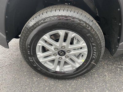 2026 Toyota Tundra 4WD 4WD SR5 CrewMax 5.5' Bed (Natl)