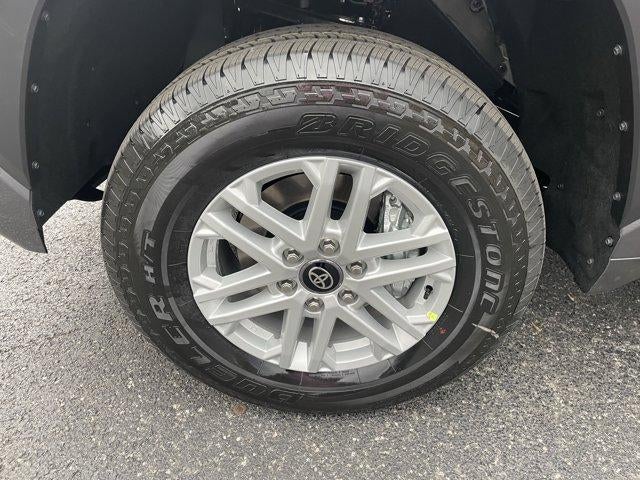 2026 Toyota Tundra 4WD 4WD SR5 CrewMax 5.5' Bed (Natl)