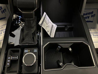 2026 Toyota Tundra 4WD 4WD SR5 CrewMax 5.5' Bed (Natl)