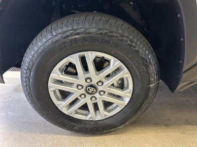 2026 Toyota Tundra 4WD 4WD SR5 CrewMax 5.5' Bed (Natl)