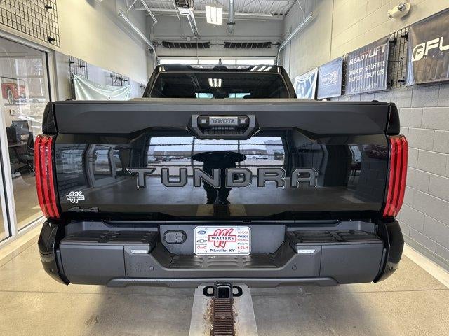 2026 Toyota Tundra 4WD 4WD SR5 CrewMax 5.5' Bed (Natl)
