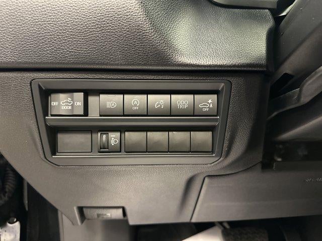 2026 Toyota Tundra 4WD 4WD SR5 CrewMax 5.5' Bed (Natl)