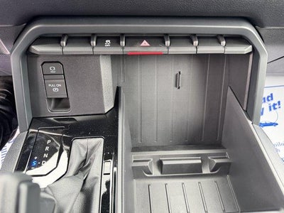 2026 Toyota Tundra 4WD 4WD SR5 CrewMax 5.5' Bed (Natl)
