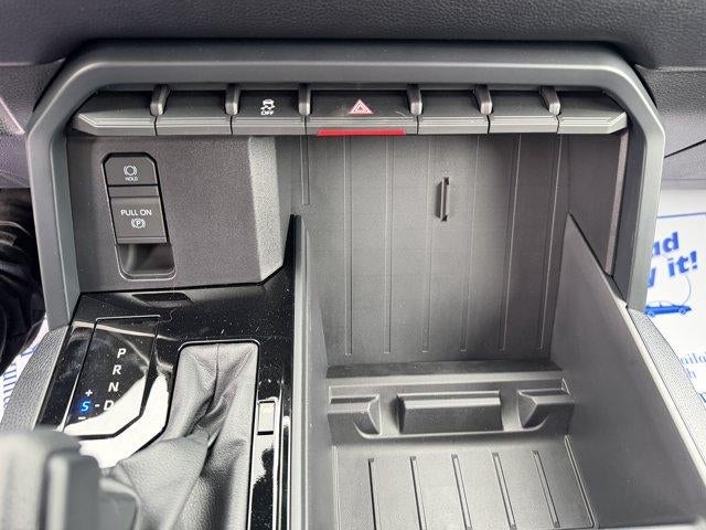 2026 Toyota Tundra 4WD 4WD SR5 CrewMax 5.5' Bed (Natl)