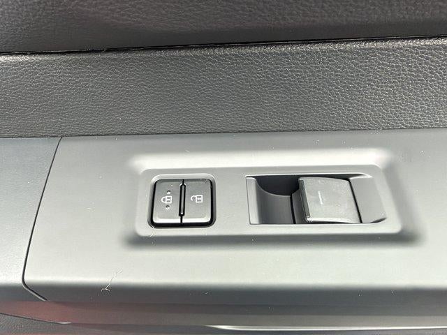 2026 Toyota Tundra 4WD 4WD SR5 CrewMax 5.5' Bed (Natl)