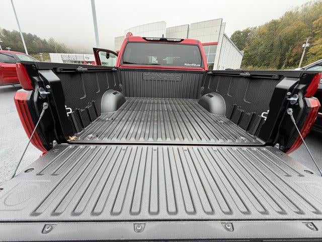 2026 Toyota Tundra 4WD 4WD SR5 CrewMax 5.5' Bed (Natl)