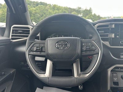 2026 Toyota Tundra 4WD 4WD SR5 CrewMax 5.5' Bed (Natl)