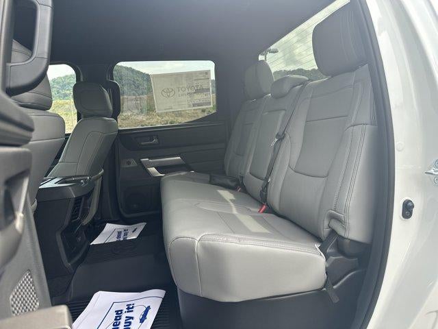 2026 Toyota Tundra 4WD 4WD SR5 CrewMax 5.5' Bed (Natl)